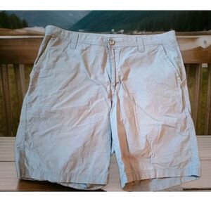 Columbia Men's Size 36 Gray Flat Front Shorts Preppy Cottage Golf